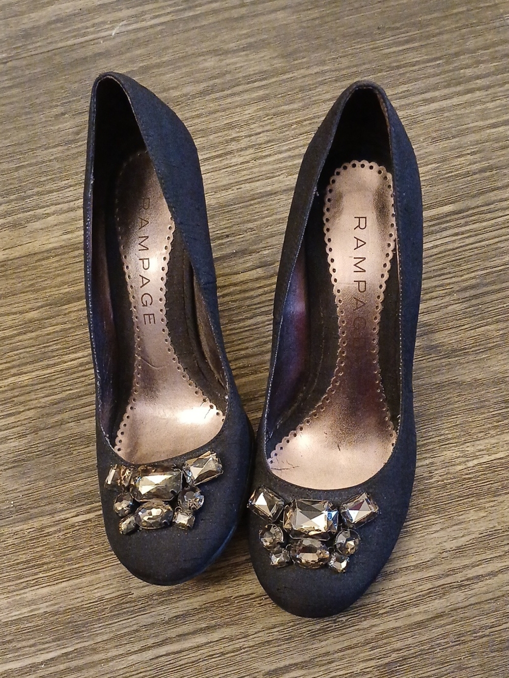 Rampage Brown  Jeweled Round-Toe Pumps with Crystal Accent Sz 6.5 M